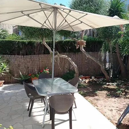 בית נופש In With Pool Near Montgo Park *