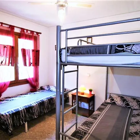 בית נופש In With Pool Near Montgo Park *